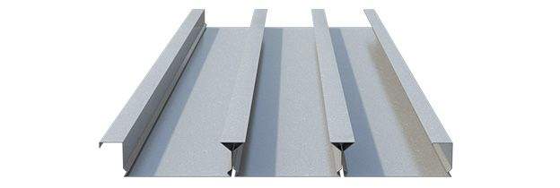 美国“关税讹诈”一脚踢到钢板上