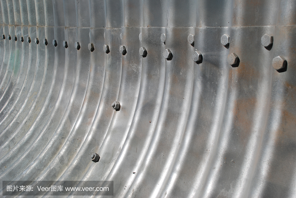 天目药业：公司针对不同消费群体和消费场景进行了产品深挖如康源软胶囊和铁皮石斛软胶囊充分考虑了控糖人群需求推出无糖配方